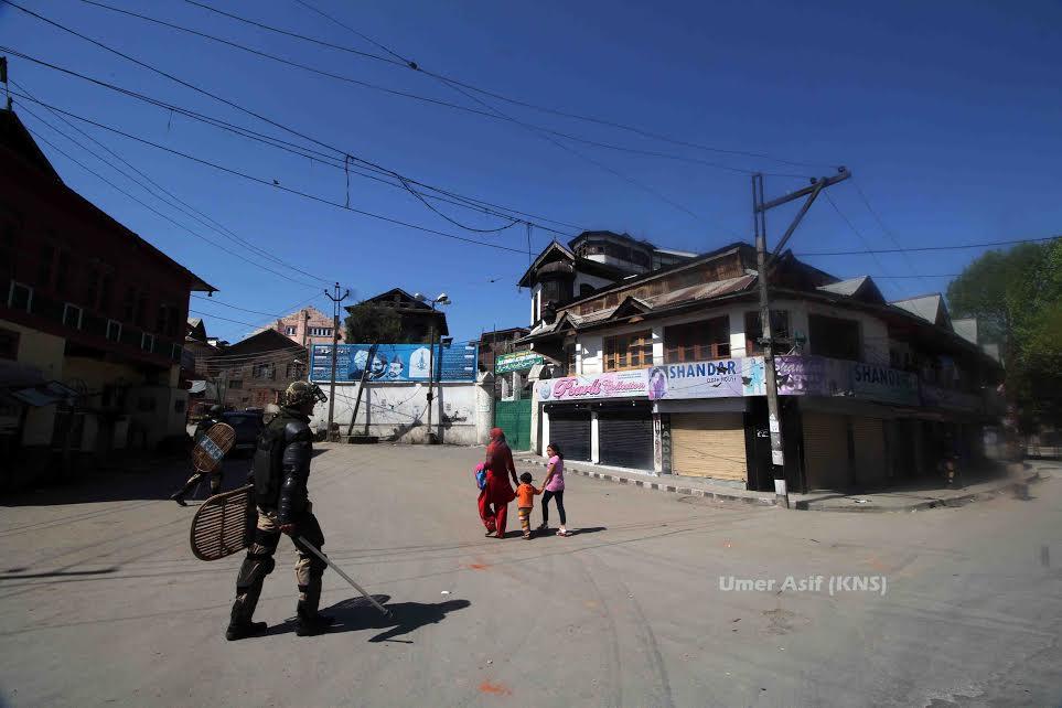 Restrictions to continue in Srinagar on Friday